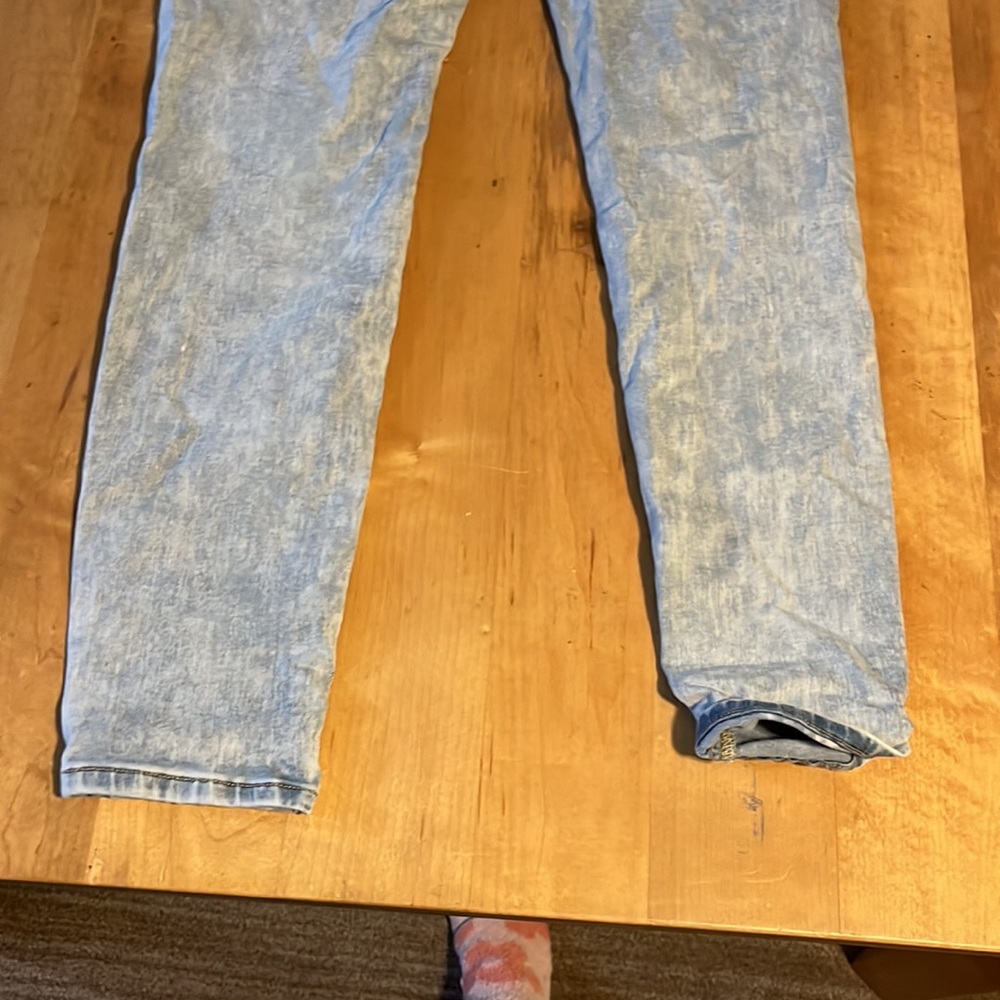 American Eagle super stretchy skinny jeans - Picture 6 of 6